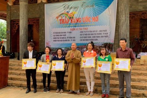 Phật giáo Bù Gia Mập tổ chức chương trình Thắp Sáng Ước Mơ