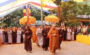 Bù Đăng: Đồng bào S’tiêng dự lễ Phật đản