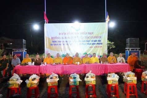 PB PTDT TƯ thăm bà con nhân dân Phật tử chùa Huệ Năng