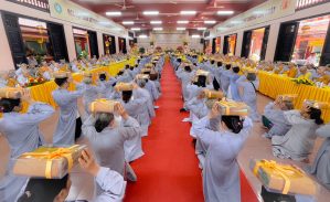 Bình Phước: Lễ tạ pháp và dâng pháp Y tại trường hạ chùa Quang Minh