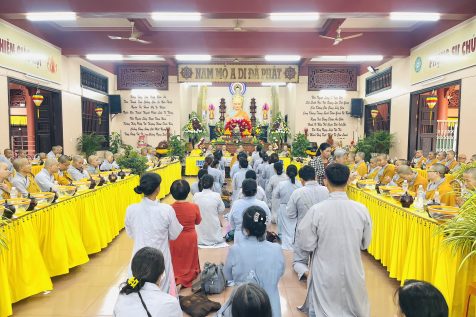 Chùa Quang Minh tổ chức lễ dâng y và sớt bát gieo duyên kính mừng Đại lễ Vu lan