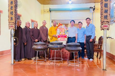 Đoàn lãnh đạo sở dân tộc – Tôn giáo tỉnh Bình Phước đã đến thăm, chúc mừng chư Tôn đức BTS Phật giáo Việt Nam huyện Bù Đăng Nhân dịp đại lễ Vesaka 2025